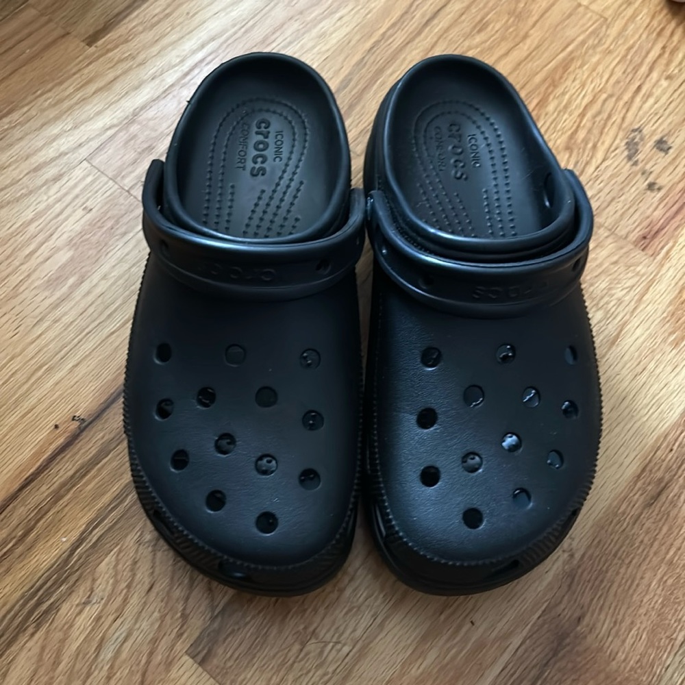 Black classic crocs